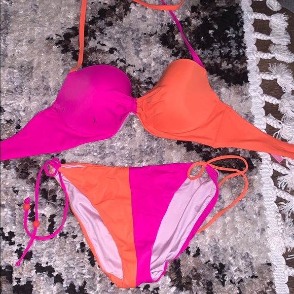 Victoria’s Secret swim suite - Picture 1 of 4